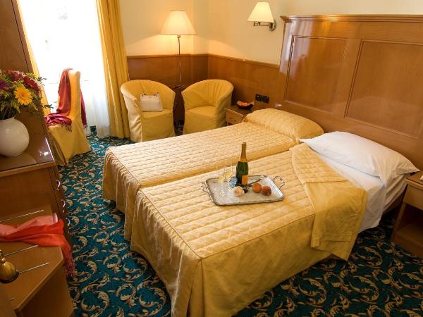 Hotel Cinque Giornate : photo 4 de la chambre chambre double ou lits jumeaux