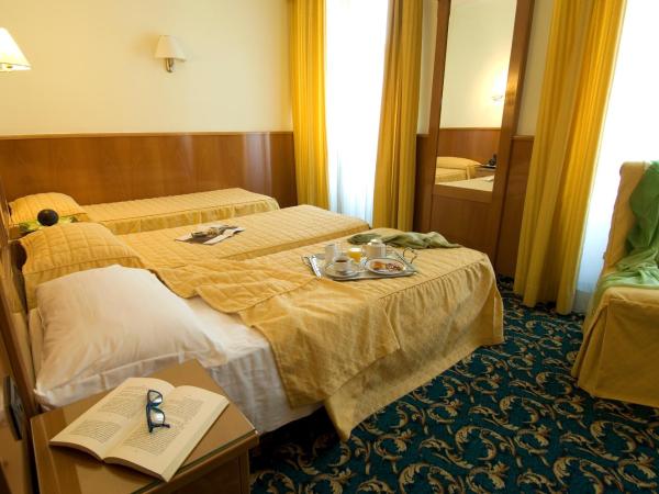 Hotel Cinque Giornate : photo 1 de la chambre chambre double ou lits jumeaux