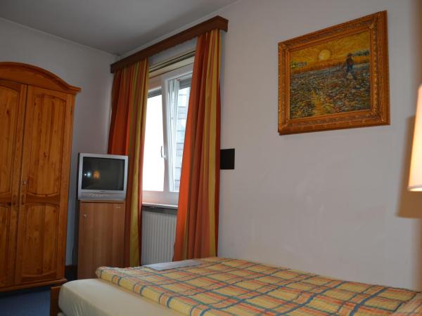 Hotel Dischma : photo 3 de la chambre chambre simple avec balcon