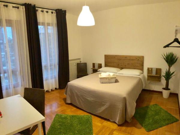 CITYHOUSE : photo 1 de la chambre chambre double standard avec salle de bains commune