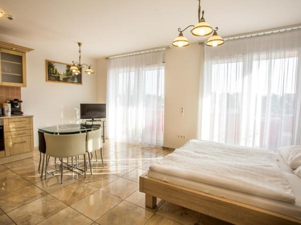 Luxury Apartment Hotel Siófok : photo 2 de la chambre studio