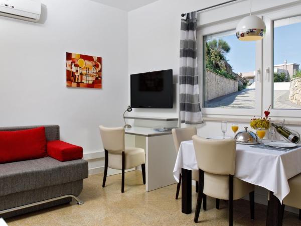 Ark Beach Apartments : photo 5 de la chambre appartement