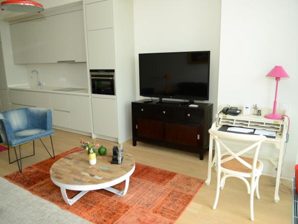 Ataköy Marina Park Hotel Residence : photo 4 de la chambre appartement familial 1 chambre - vue partielle sur port de plaisance 