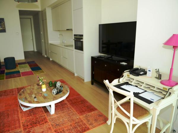 Ataköy Marina Park Hotel Residence : photo 6 de la chambre appartement familial 1 chambre - vue partielle sur port de plaisance 