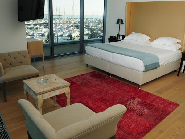 Ataköy Marina Park Hotel Residence : photo 1 de la chambre appartement familial 1 chambre - vue sur mer