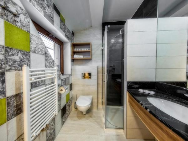 Gold Hotel : photo 8 de la chambre chambre familiale premium