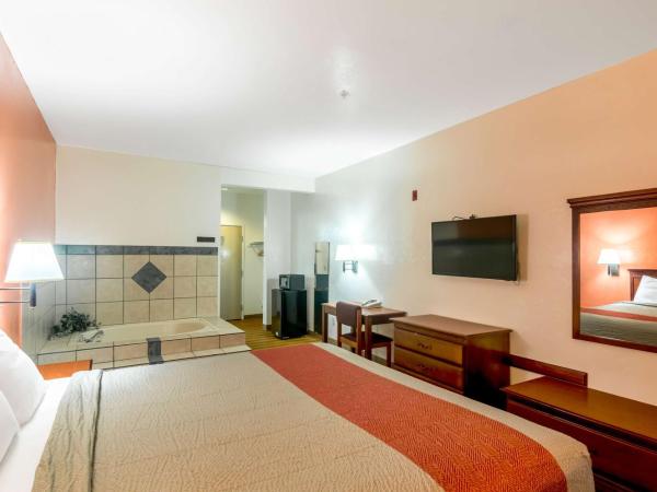 Motel 6-Oklahoma City, OK : photo 3 de la chambre suite lit king-size deluxe - non-fumeurs