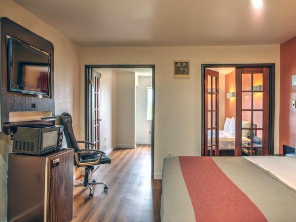 Motel 6-Dallas, TX - Northwest : photo 1 de la chambre suite lit king-size deluxe - non-fumeurs