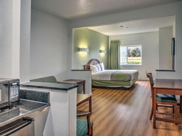 Motel 6-Dallas, TX - Northwest : photo 3 de la chambre suite lit king-size deluxe - non-fumeurs