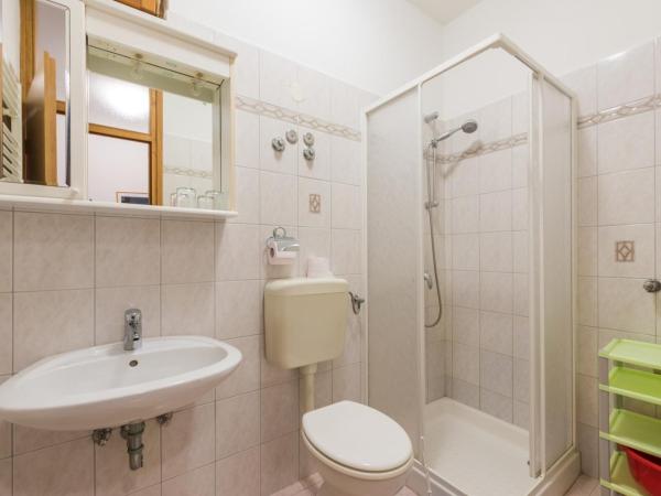 Apartments Villa Adria : photo 10 de la chambre appartement avec balcon