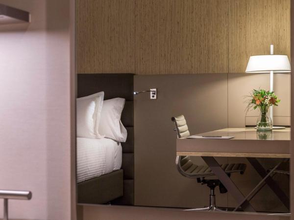 Palladio Hotel Buenos Aires - MGallery : photo 7 de la chambre suite deluxe avec 2 lits doubles et balcon - vue sur parc