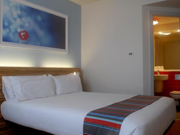 Travelodge Barcelona Poblenou : photo 1 de la chambre chambre double