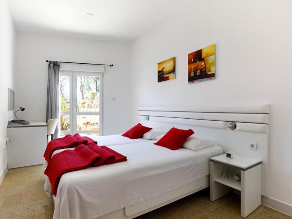 Ark Beach Apartments : photo 8 de la chambre appartement avec terrasse
