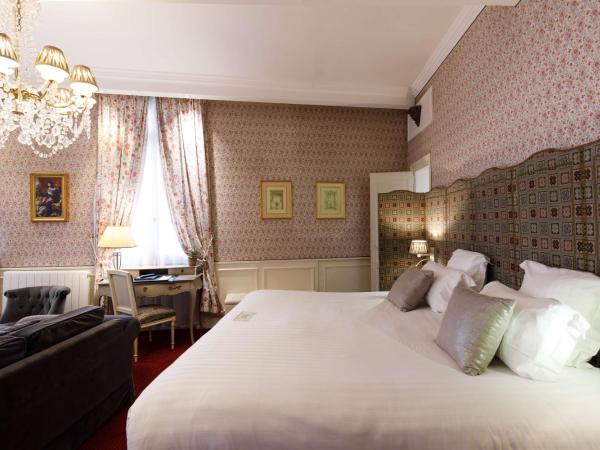 Hotel & Spa Le Grand Monarque, BW Premier Collection : photo 1 de la chambre chambre lit king-size familiale