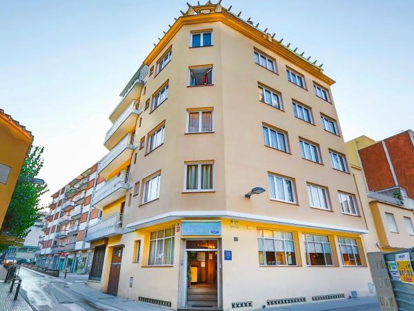 Hostal Santa Ana : photo 1 de la chambre chambre double supérieure