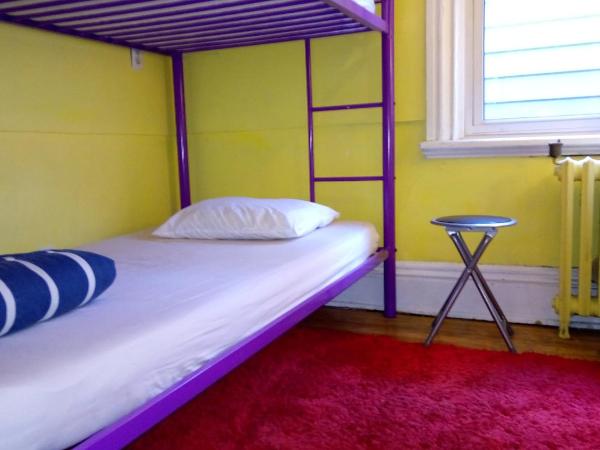 Ottawa Backpackers Inn : photo 2 de la chambre chambre lits jumeaux Économique