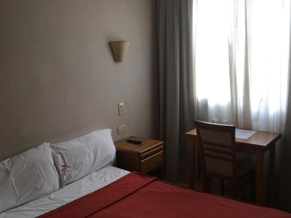 Hotel Rey : photo 1 de la chambre chambre simple supérieure