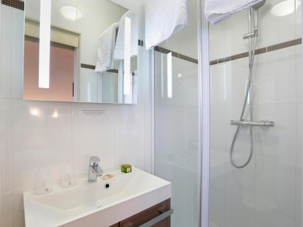 HOTEL LES MARRONNIERS : photo 6 de la chambre chambre double