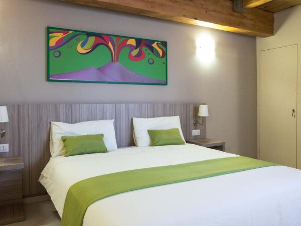 Art Suite nel Cuore di Napoli : photo 7 de la chambre chambre quadruple deluxe