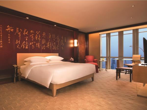 Grand Hyatt Shanghai : photo 3 de la chambre chambre lit king-size - accès au club