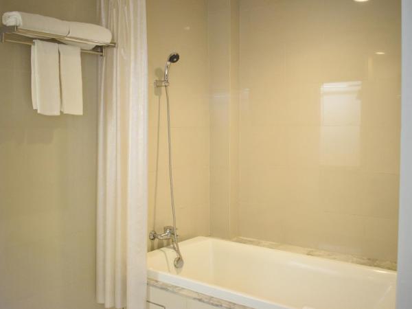 Trang Hotel Bangkok - SHA Plus : photo 10 de la chambre suite
