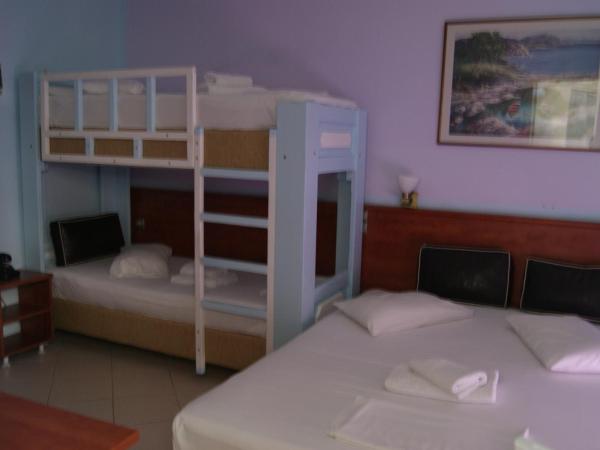 Diethnes Hotel : photo 3 de la chambre chambre quadruple classique