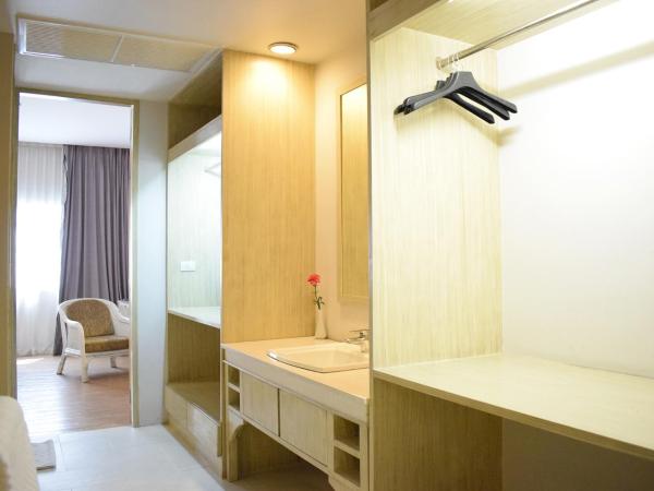 Trang Hotel Bangkok - SHA Plus : photo 7 de la chambre suite