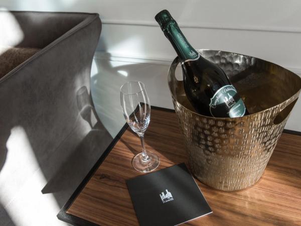 Riva del Vin BOUTIQUE HOTEL : photo 4 de la chambre petite chambre double