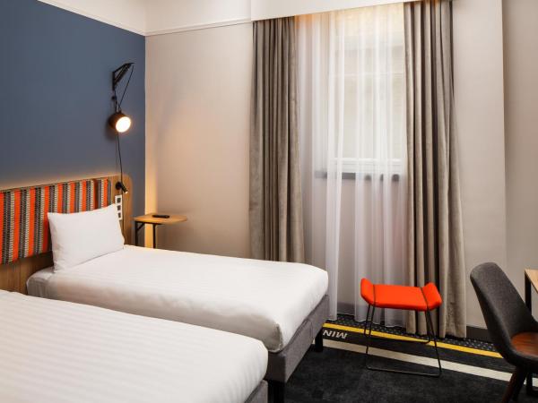 ibis Styles London Gloucester Road : photo 1 de la chambre chambre lits jumeaux