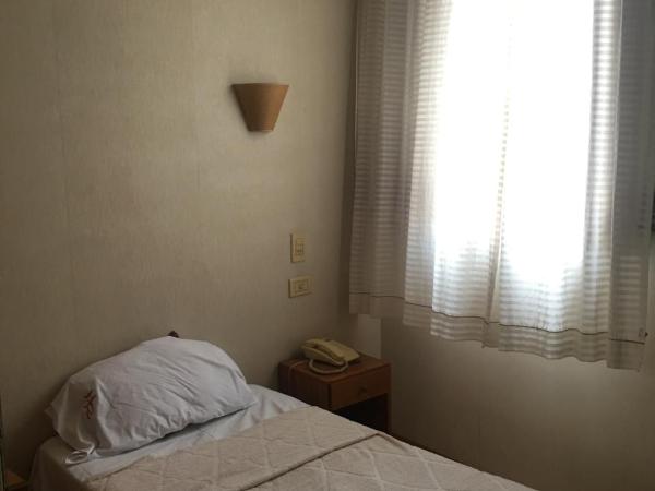 Hotel Rey : photo 1 de la chambre chambre simple classique