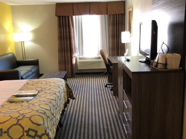 Baymont by Wyndham Oklahoma City Airport : photo 4 de la chambre chambre lit king-size deluxe - non-fumeurs