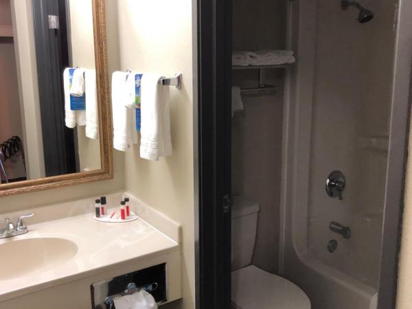 Baymont by Wyndham Oklahoma City Airport : photo 2 de la chambre suite studio lit king-size - non-fumeurs