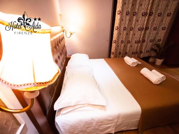 Hotel Aida : photo 4 de la chambre chambre double Économique avec salle de bains privative