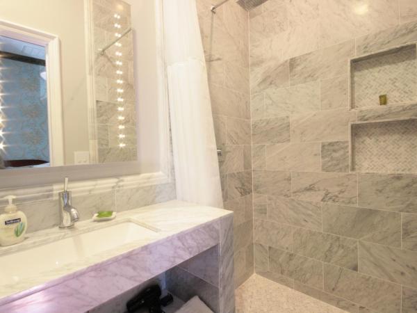 Monte Cristo Bed and Breakfast : photo 4 de la chambre petite chambre lit queen-size