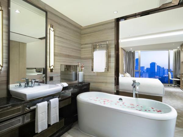 Grand Millennium Shanghai HongQiao : photo 1 de la chambre chambre premier