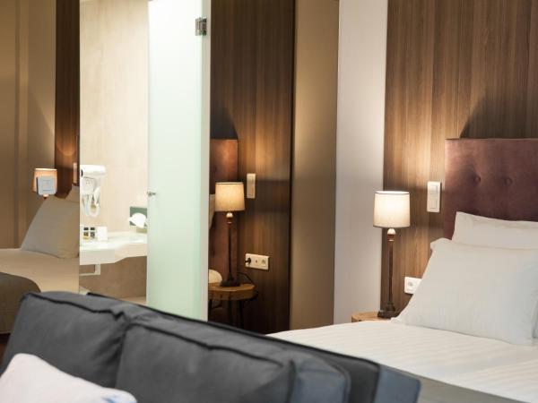 Athens Platinum Rooms and Suites : photo 1 de la chambre chambre double de luxe avec balcon