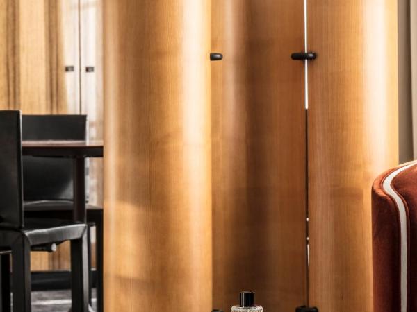 Hotel Les Bains Paris : photo 5 de la chambre suite avec balcon