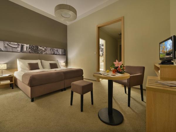 Three Crowns Hotel : photo 1 de la chambre chambre double confort