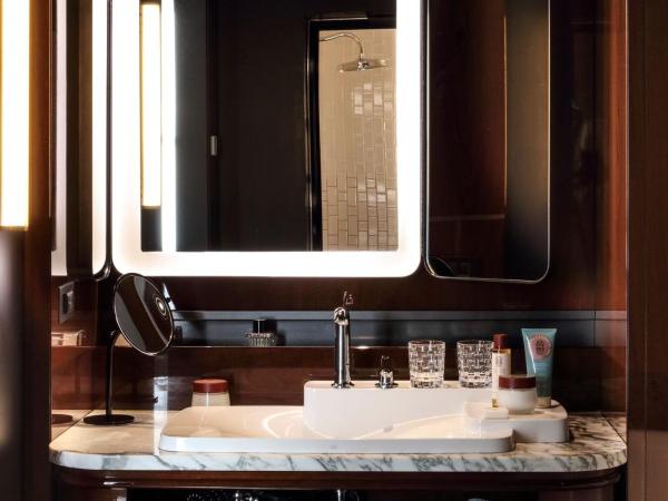 Hotel Les Bains Paris : photo 6 de la chambre chambre double supérieure