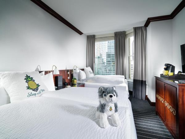 Staypineapple, An Iconic Hotel, The Loop : photo 1 de la chambre chambre deluxe avec 2 lits queen-size