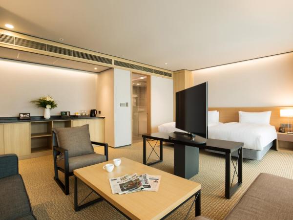 Orakai Cheonggyesan Hotel : photo 2 de la chambre suite 1 chambre lits jumeaux avec terrasse