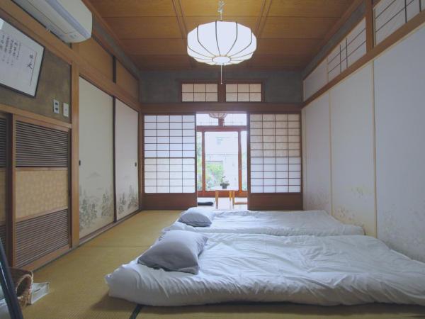 I Osaka Traditional : photo 1 de la chambre chambre familiale - vue sur jardin