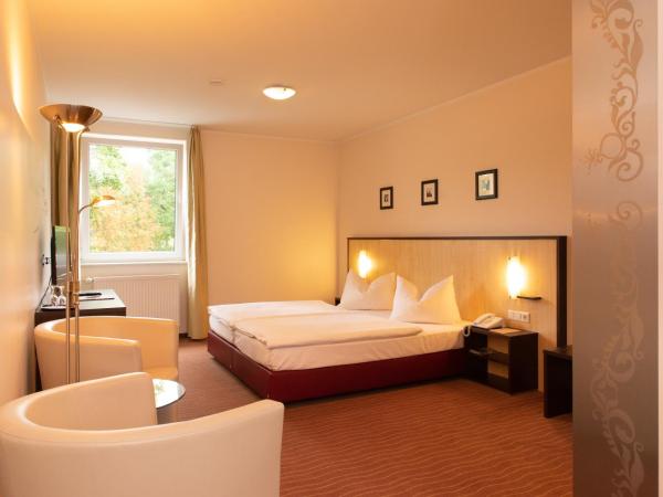 Bergwirtschaft Wilder Mann Hotel und Restaurant : photo 3 de la chambre chambre double