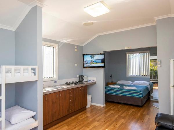 Karrinyup Waters Resort : photo 2 de la chambre open plan family