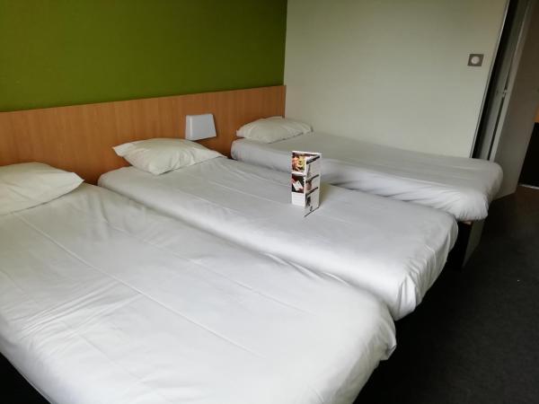 Hotel Inn Design Montluçon : photo 7 de la chambre chambre triple standard
