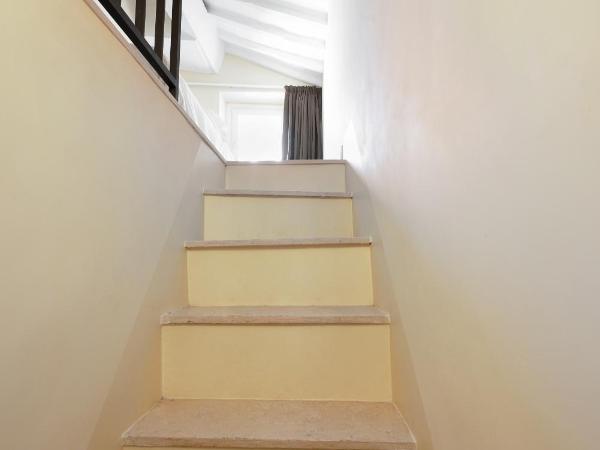 Residenza D'Epoca La Basilica : photo 4 de la chambre chambre familiale