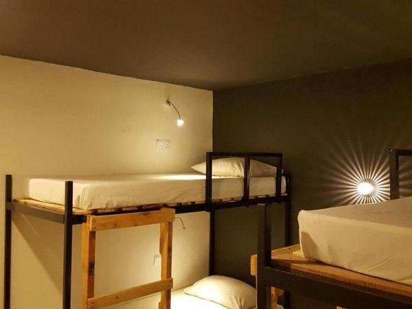 Revopackers Beds and Bunks : photo 2 de la chambre dortoir mixte de 4 lits