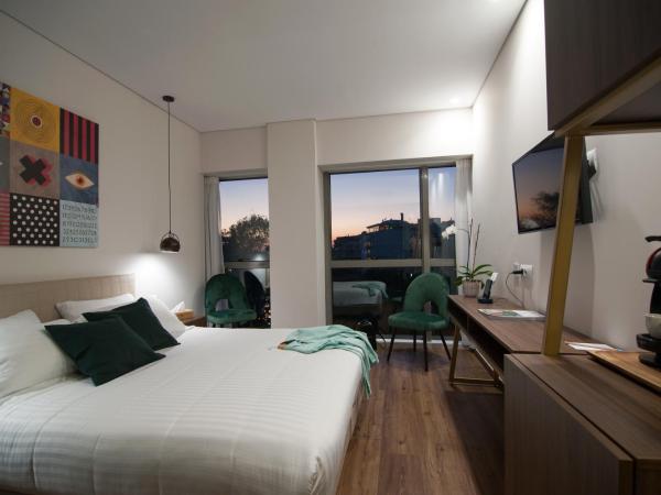 B4B Athens Signature Hotel : photo 5 de la chambre chambre double ou lits jumeaux supérieure avec vue sur ville