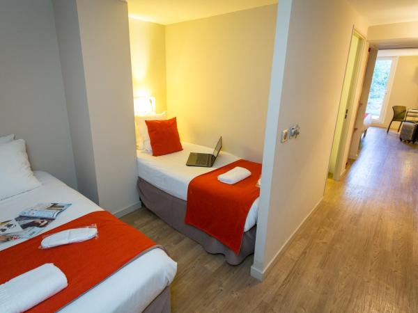 SOWELL HOTELS Saint Tropez : photo 2 de la chambre chambre quadruple