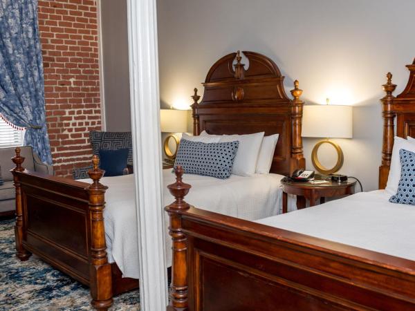 East Bay Inn, Historic Inns of Savannah Collection : photo 7 de la chambre chambre deluxe avec 2 lits queen-size